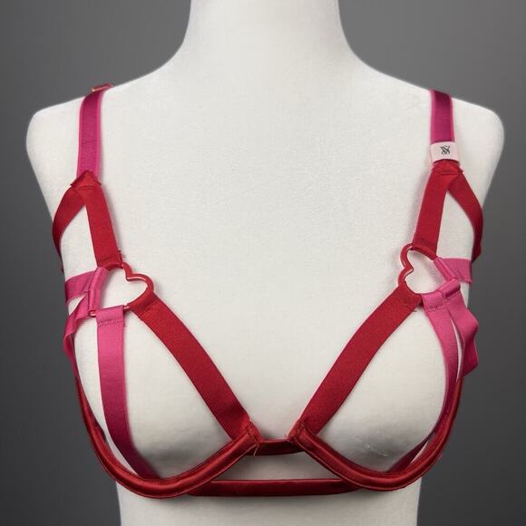 NWT Victoria’s Secret Very Sexy Heartware Red Strappy Cutout Demi Bra Size M-DD - Picture 2 of 8